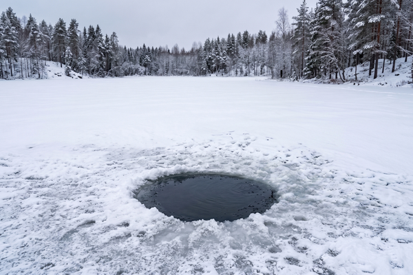 How to Keep a Pond From Freezing