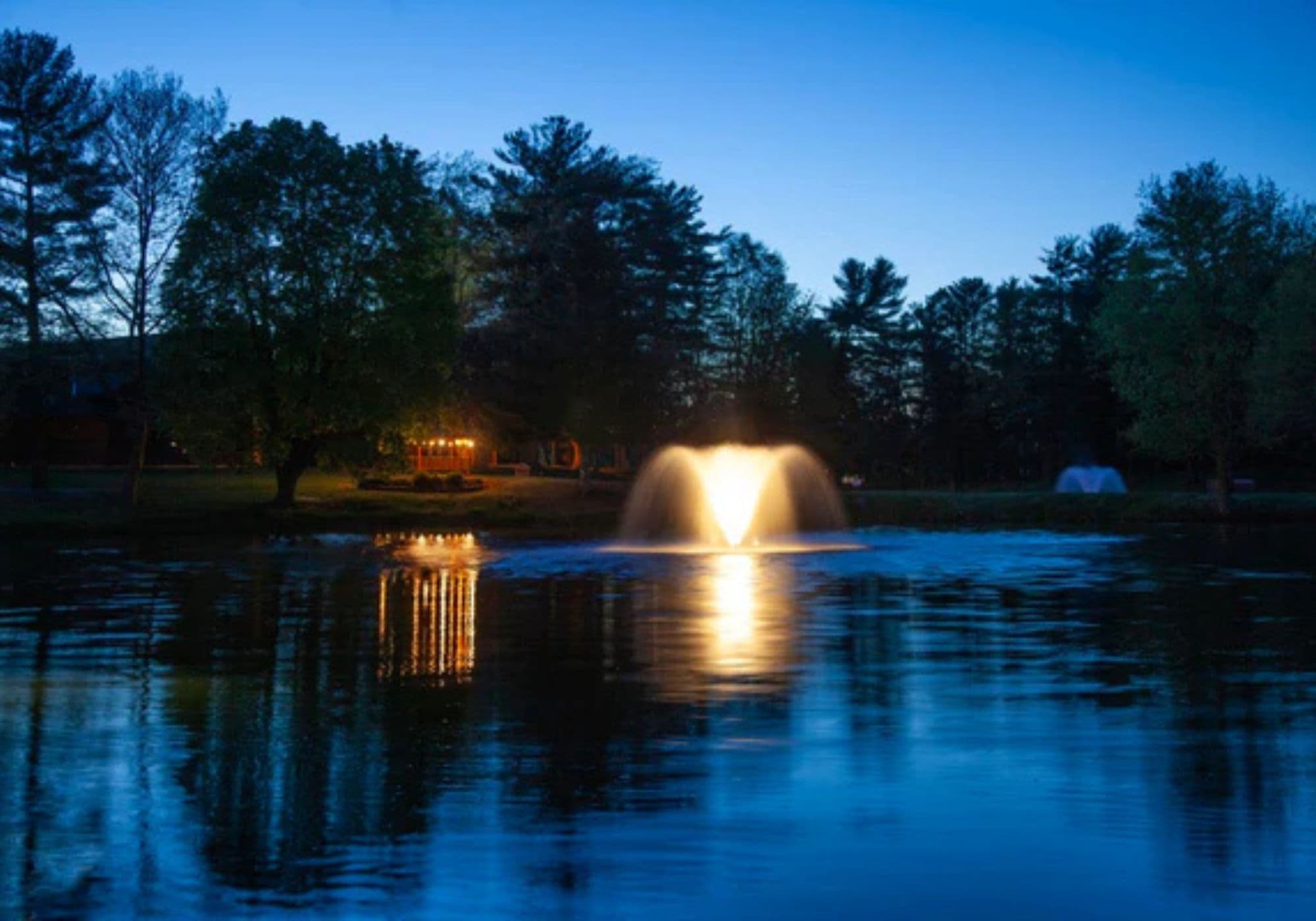 Scott Aerator Night Glo Warm White LED Light Set Scenic View With Evening Lighting And A Blue Evening Sky