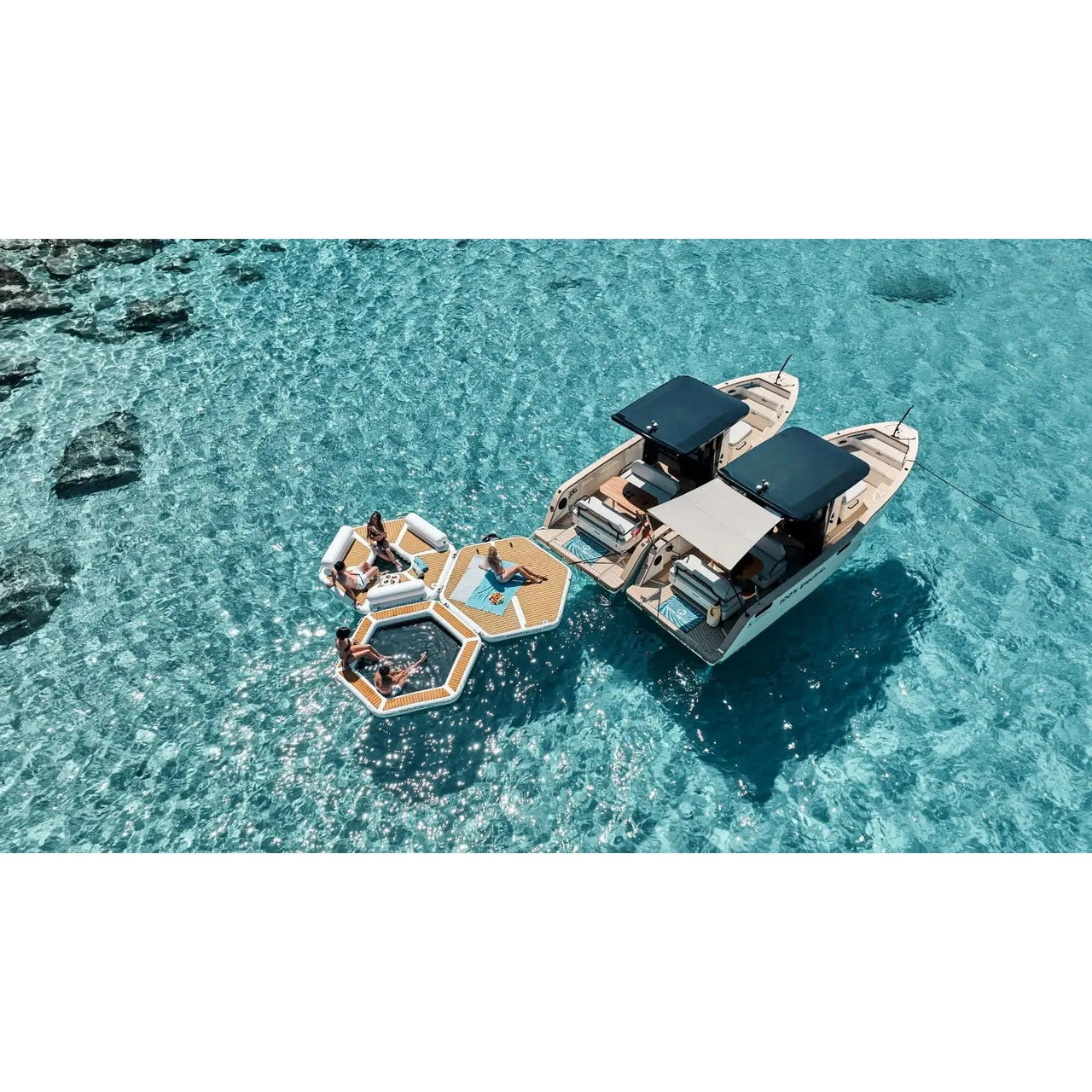YachtBeach Relax Zone 2.50 Hex Platform, 8'2"x9'5"
