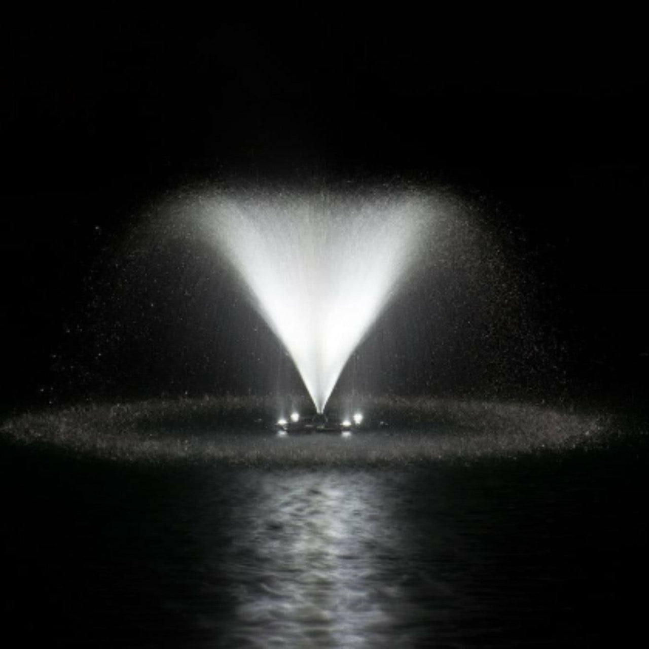 Airmax EcoSeries Fountain With White Lights