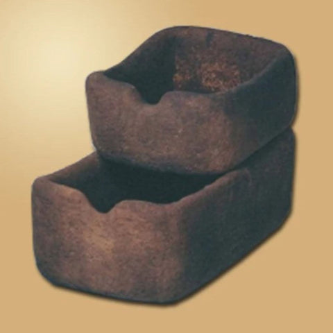 Giannini Garden Rectangular Trough Fountain With Gray Gradient Background