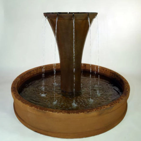 Giannini Garden Trome Round Pond Fountain With Gray Gradient Background