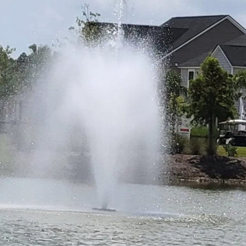 Hydro Torque Series Floating Lake Fountain With Big House Background