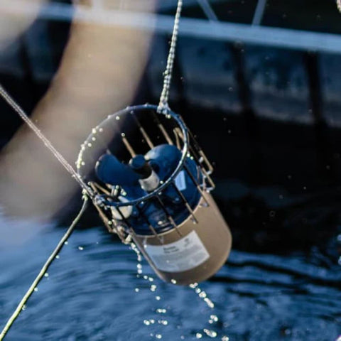 Kasco De-Icer Out Of The Water On A Sling