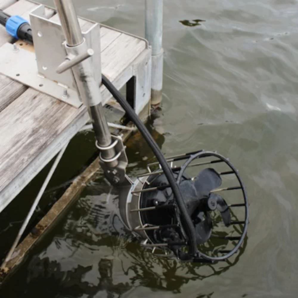 Kasco De-Icer With Universal Mount On The Water