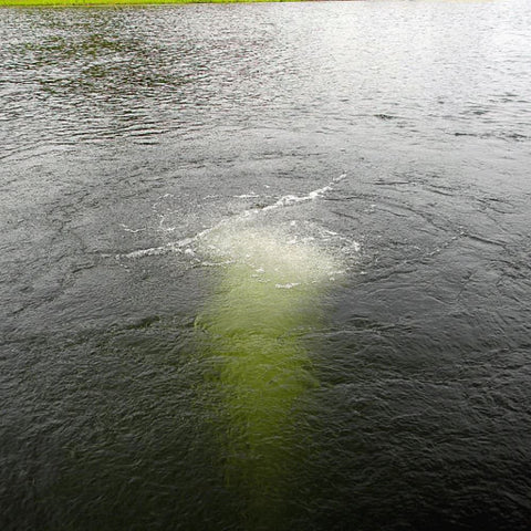Scott Aerator Bubble Pro Sub-Surface Aerator In The Water Bubbling On The Surface
