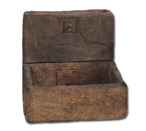 Giannini Garden Shallow English Cistern Fountain