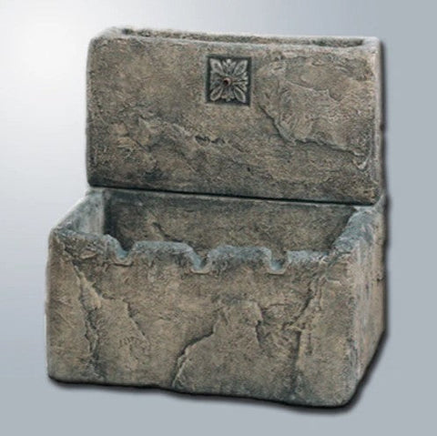 Giannini Garden Deep English Cistern Fountain