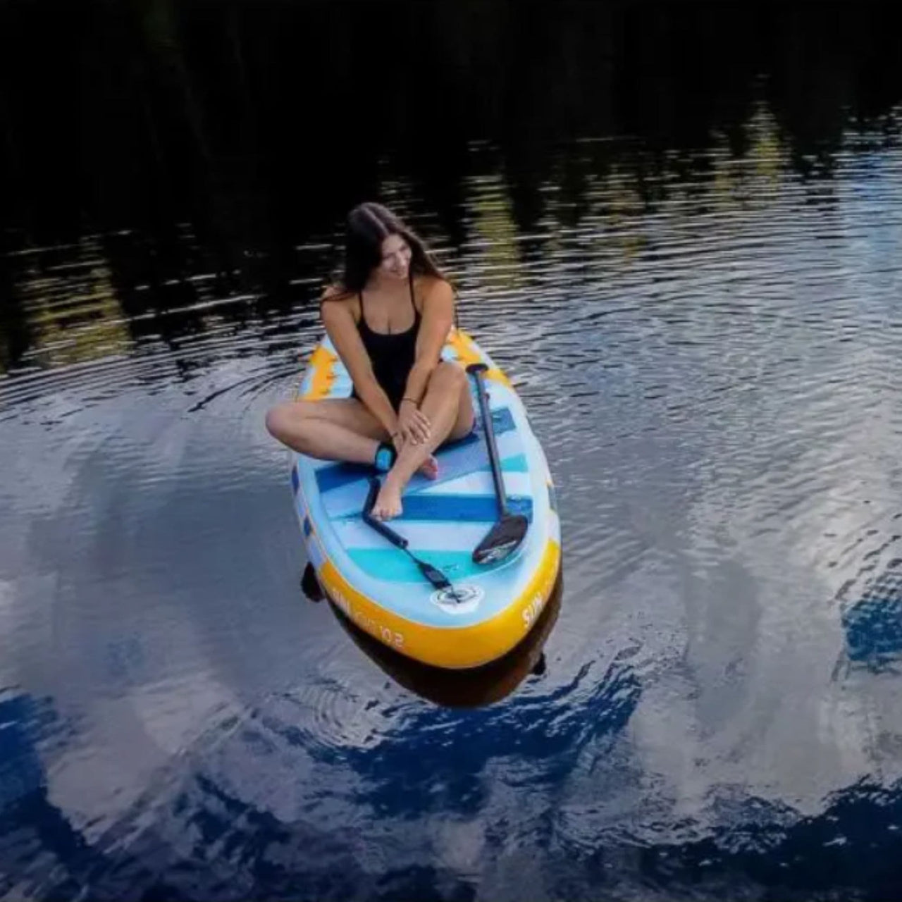 Sup Spinera Sun Light 10.2 With A Girl Posing Calmly