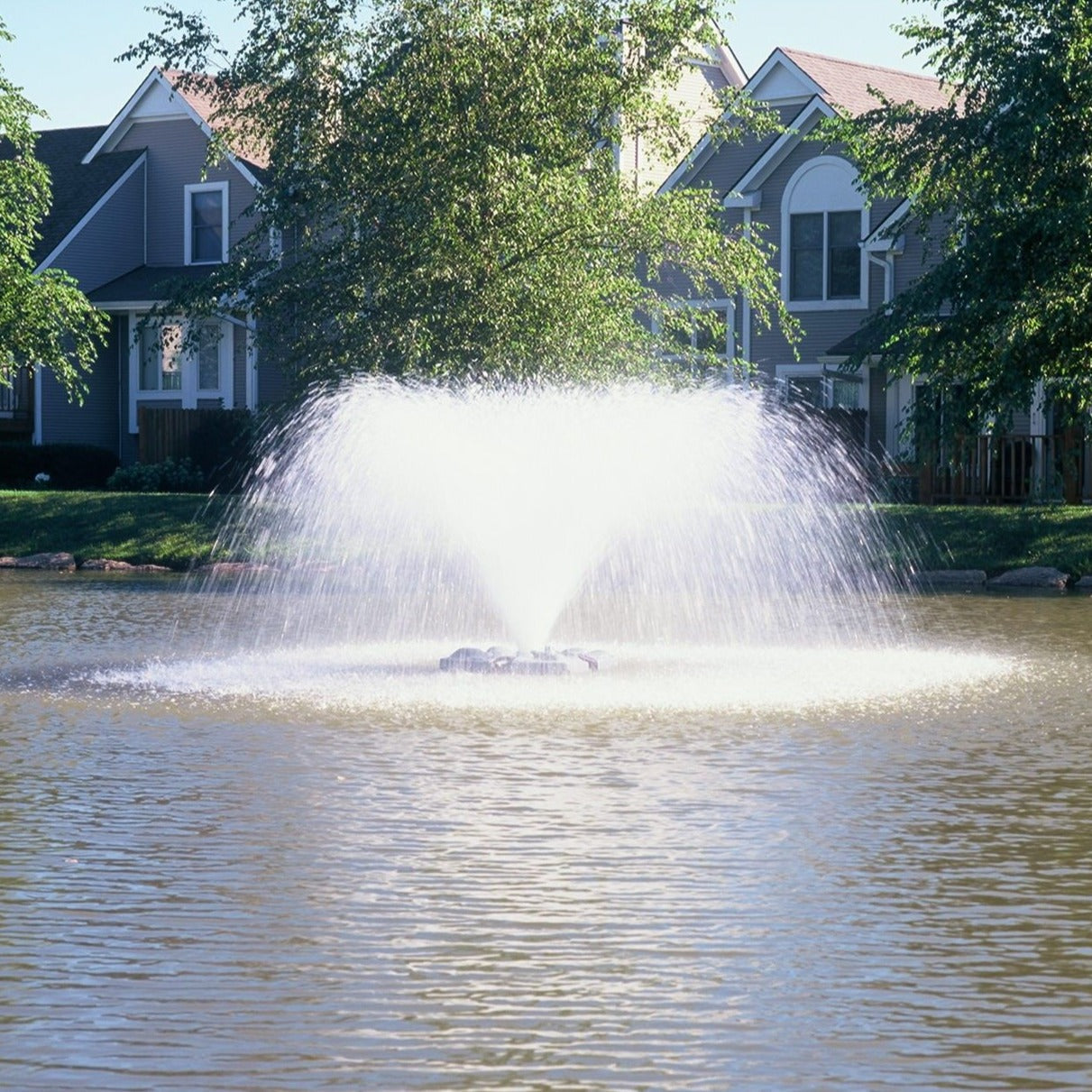 Air-O-Lator Font`N-Aire Platinum 3HP Pond Aerating Fountain