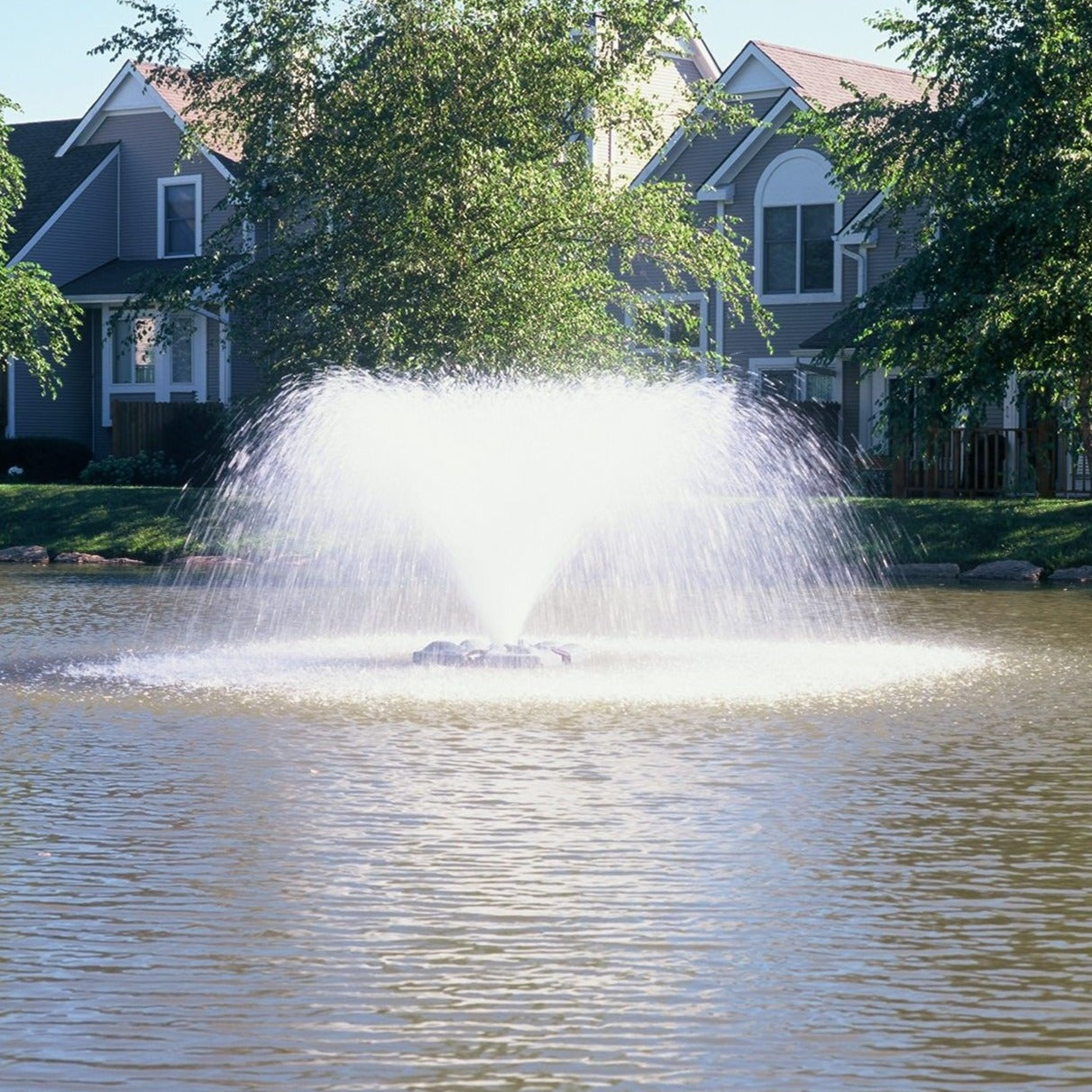 Air-O-Lator Font`N-Aire Platinum 5HP Pond Aerating Fountain