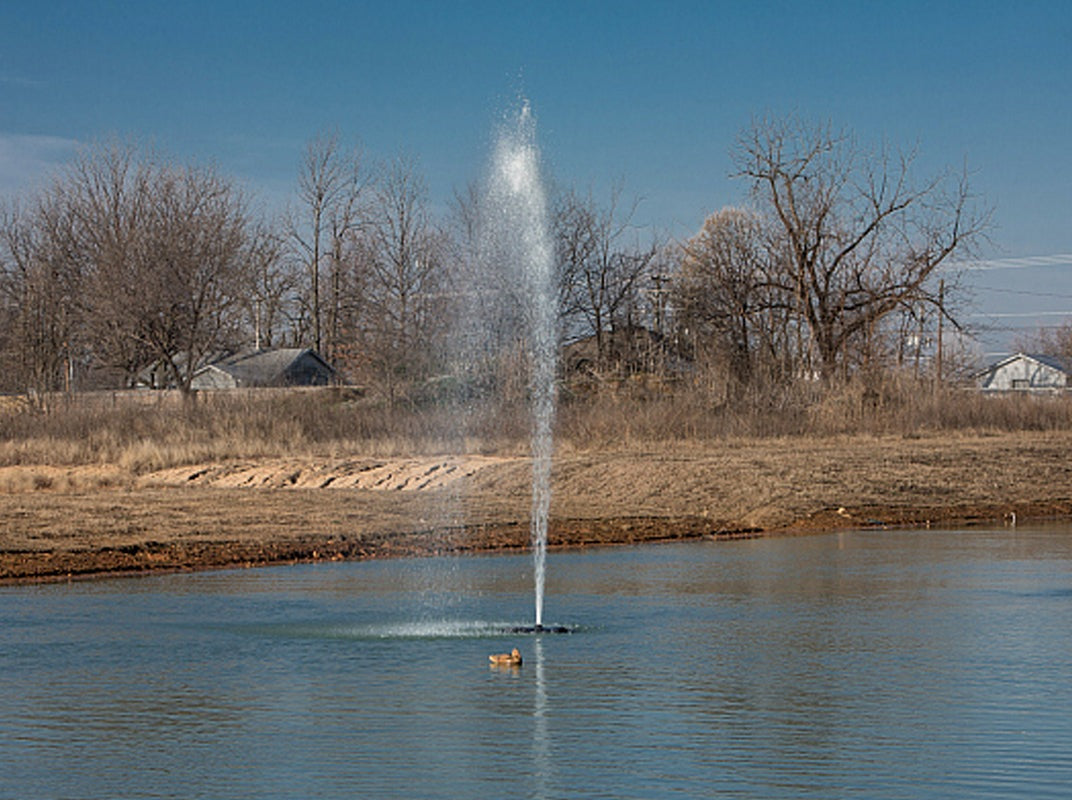 Air-O-Lator 3/4 HP Classic Series Display Pond Fountain
